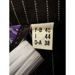 Blazer court noir pinstripe – Coupe cintrée structurée – T38