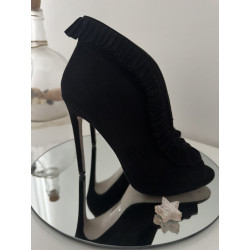 Bottines noires à talons open toe à volants – T38
