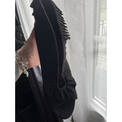 Bottines noires à talons open toe à volants – T38